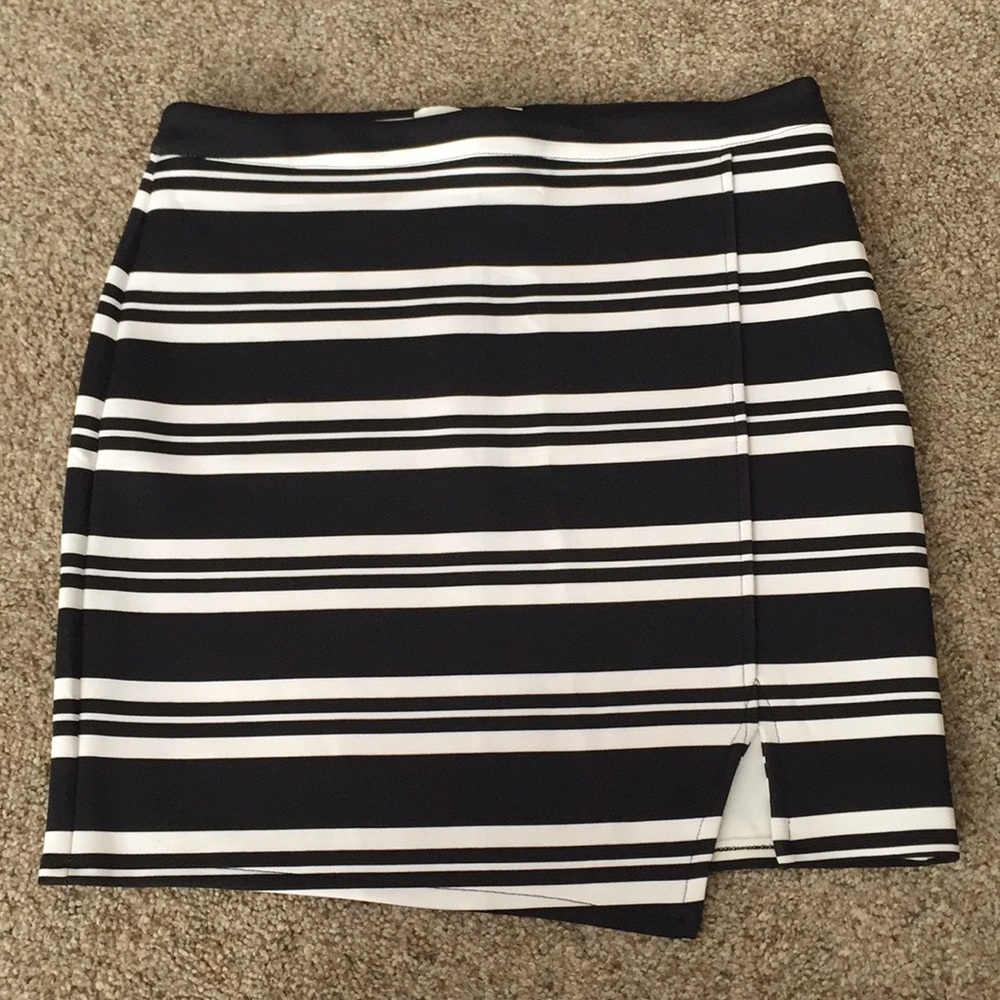 NWT Abercrombie Striped skirt